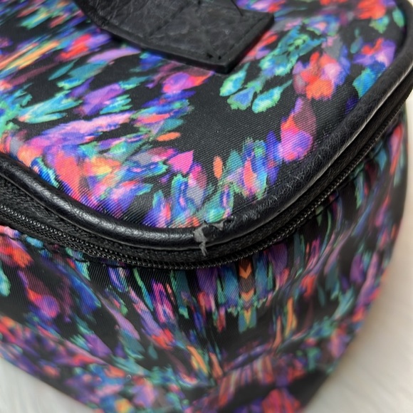 Nicole Miller New York Multi Color Train Case Cosmetic Case Beauty Bag Organizer - Picture 9 of 14